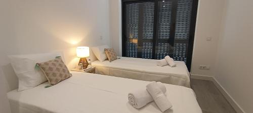 Skynest 61 Faro Airport Guest House