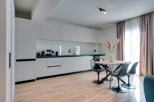 Skyline Spa Athens 420 - 2bd