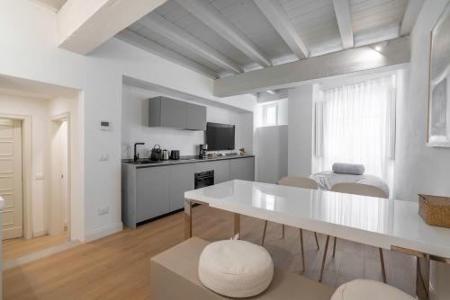 Elegant Apartments Near The Duomo