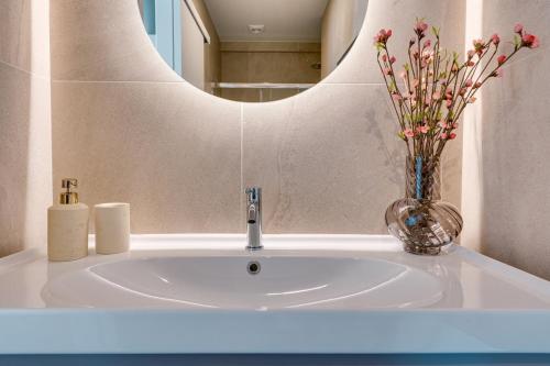 Skyline Spa Athens 420 - 2bd