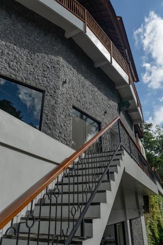 Balkoni atau teres di Adiwana Unagi Riverfront