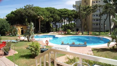 Estudio vista al mar en urbanización con salida a la playa