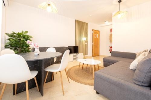 Holidays2Malaga Ventura apartment close old town