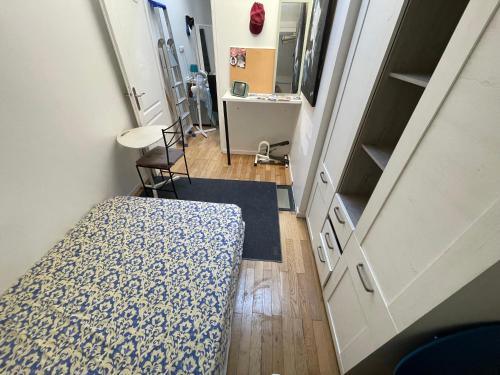 Room in city Nice