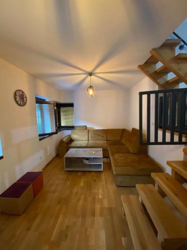 Χώρος καθιστικού στο Vares Luxury Apartment