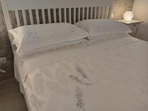 Un ou plusieurs lits dans un hébergement de l'établissement Studio Flat in White City
