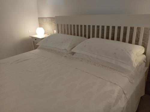 Un ou plusieurs lits dans un hébergement de l'établissement Studio Flat in White City