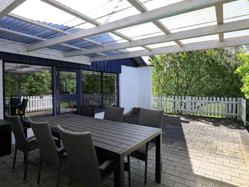 6 person holiday home in Spøttrup-By Traumにあるバルコニーまたはテラス