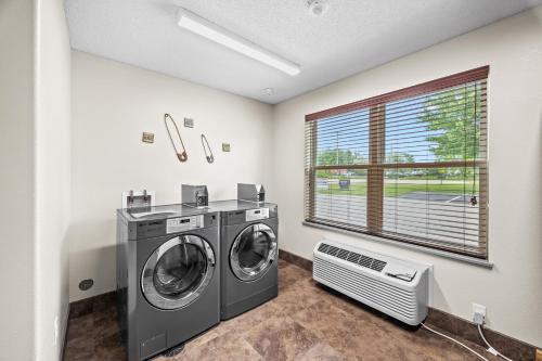 Gallery image of Independence Stay Long Term and Suites in Marinette