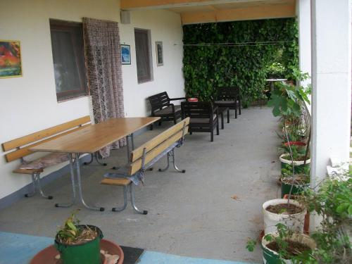 Restaurace v ubytování Apartment in Labin near the Beach