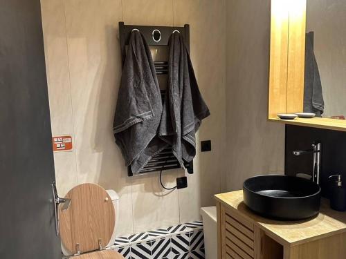 Studio équipé pour 4 au pied des pistes, balcon, animaux admis - FR-1-322-467