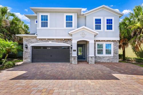 The building in which the holiday home is located