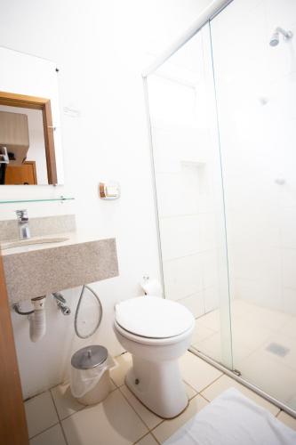Ένα μπάνιο στο Ellus Hotel
