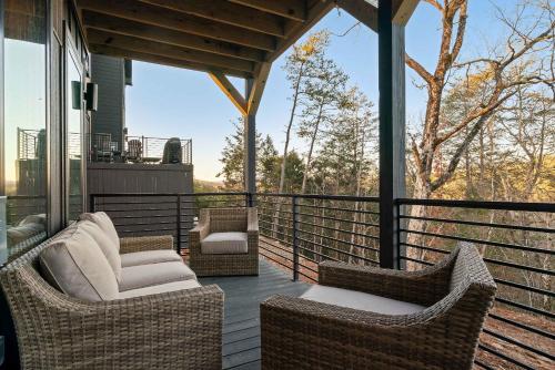 Modern Luxury Pool Hot Tub & Near Water Parks photo 48