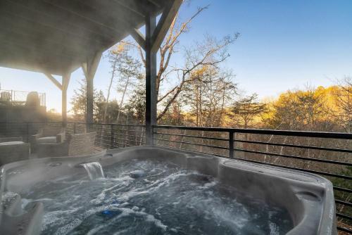 Modern Luxury Pool Hot Tub & Near Water Parks photo 49