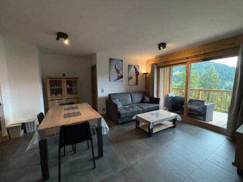 Appartement neuf 3 pièces aux Saisies, 6 pers, parking inclus - FR-1-293-388