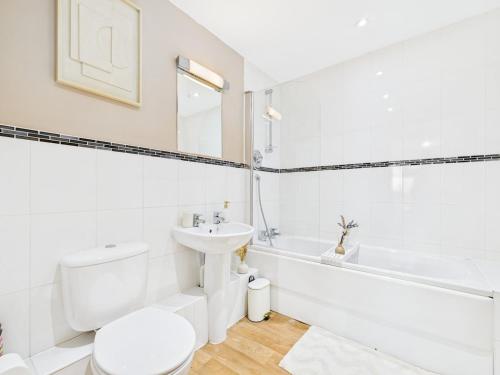 Ivory Row- Wyndale- Central B'Ham photo 4