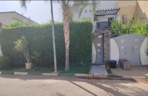 Gambar di galeri bagi Maison avec piscine di Oulad Akkou