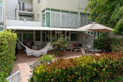 Taman di luar Villa Merchan - 8 Guests - 4BR & 4 Bathrooms