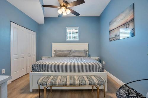 2 Bdrm Penthouse with Billiards photo 48