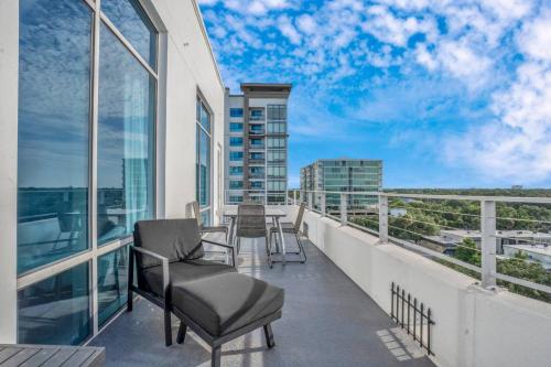2 Bdrm Penthouse with Billiards photo 50