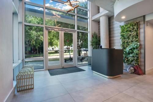 2 Bdrm Penthouse with Billiards photo 44