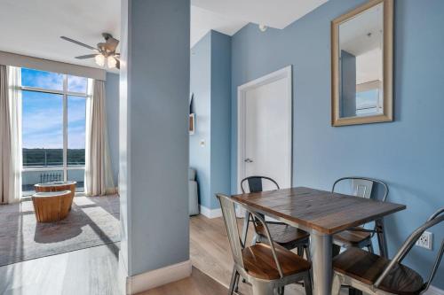 2 Bdrm Penthouse with Billiards photo 15