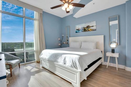 2 Bdrm Penthouse with Billiards photo 5