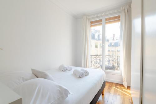Apartment steps from Montmartre