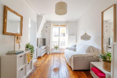 Apartment steps from Montmartre