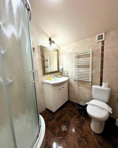 Ένα μπάνιο στο Casa del Sol Rozalija Luxury Rooms
