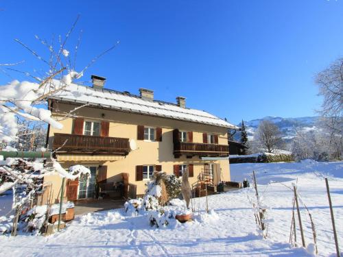 Apartment Kitzbuhel near Ski Slopes