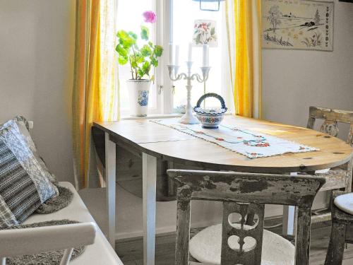 Χώρος καθιστικού στο 4 person holiday home in kode-By Traum