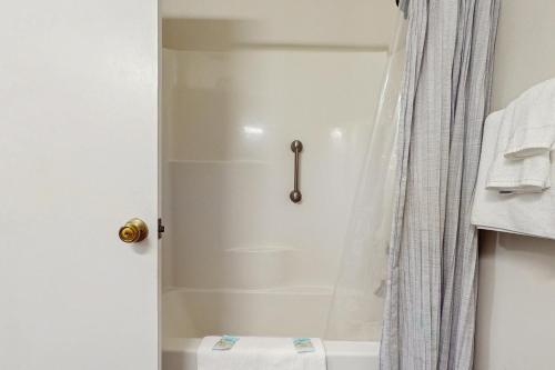 Un baño de Oaks by the Sea