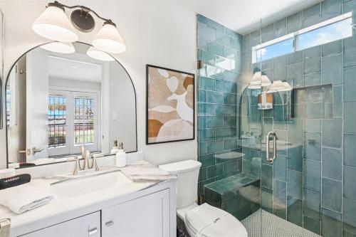 Et badeværelse på Kid's Favorite - Splash Pad - Pool - Playground