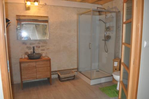 Koupelna v ubytování Chambre d’hôtes La Ferté