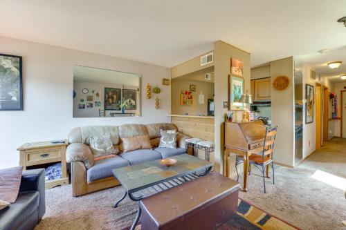 Gallery image of Walk to Angel Fire Resort Getaway with Balcony in Angel Fire