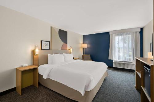 Spark By Hilton Tiftonにあるベッド