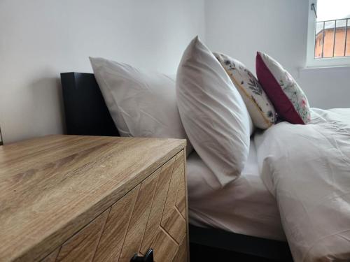 Stunning 3Bed with Balcony and Free Parking photo 23