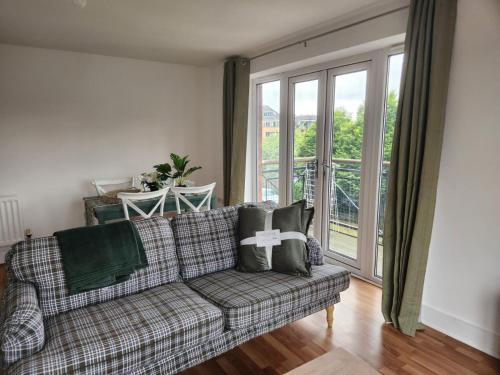 Stunning 3Bed with Balcony and Free Parking photo 26