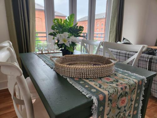 Stunning 3Bed with Balcony and Free Parking photo 27