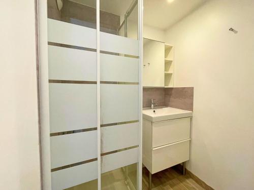 Studio cabine rénové avec cuisine équipée aux Menuires - FR-1-452-2