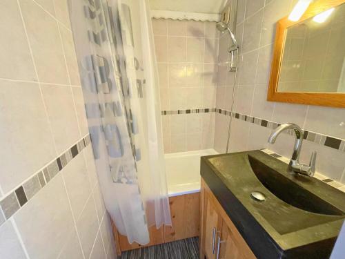 Studio cabine aux Ménuires, au pied des pistes, pour 4 personnes - FR-1-452-138