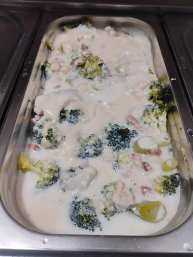 Makanan di atau berdekatan hotel