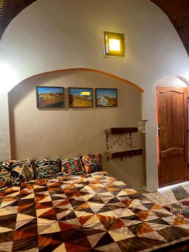 Ένα ή περισσότερα κρεβάτια σε δωμάτιο στο Bahariya Oasis hotel