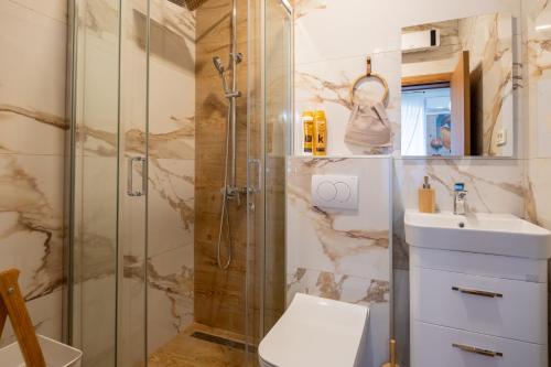 Apartman Ksenijaにあるバスルーム