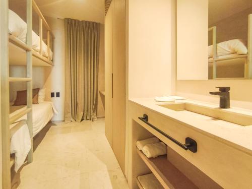 Bilik mandi di Anera Villas