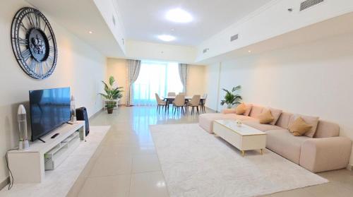 4 Bedroom Apt with Complimentary Access to Hotel Private Beach,GYM&Swimming Pool
