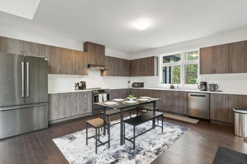 Ảnh trong thư viện ảnh của Super Mario Retreat with Hot Tub,IndoorGames,Firepit ở Dwight