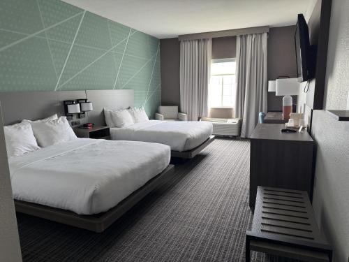 Gallery image of Comfort Inn and Suites in Orange